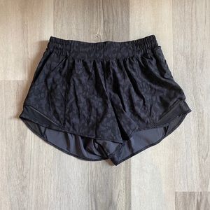 Lululemon Hotty Hot 4” Shorts